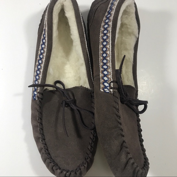 Muk Luks Shoes - Slippers women’s size 9 Muk Luke’s brown